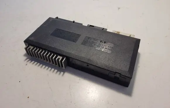 BMW 7 E38 Comfort/convenience module 61358371127 60837710 6010725001