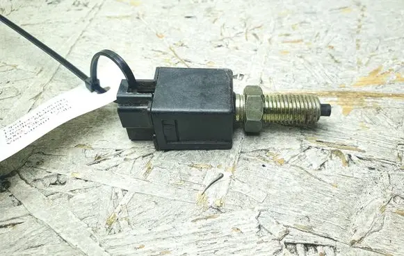Clutch pedal sensor