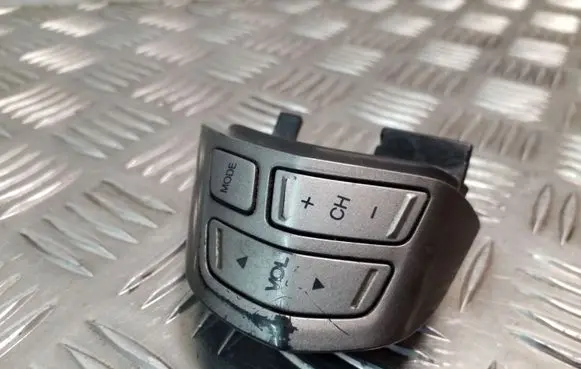 Honda FR-V Steering wheel buttons/switches 