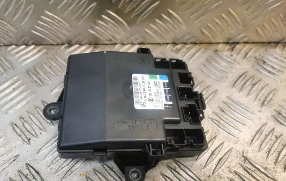 Mercedes-Benz A W169 Door control unit/module 1698209126 A1698209126