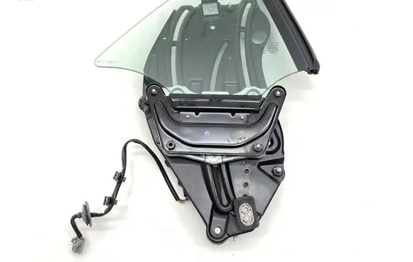 Jaguar XK - XKR Rear side window 43R001605 193247XXX