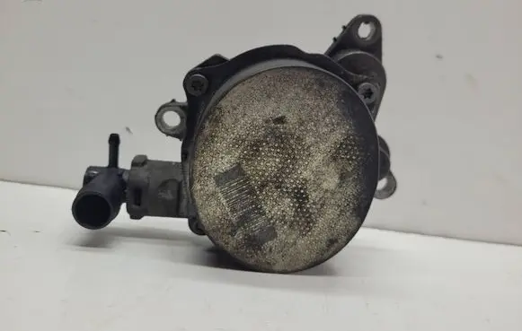 Nissan Primastar Vacuum pump