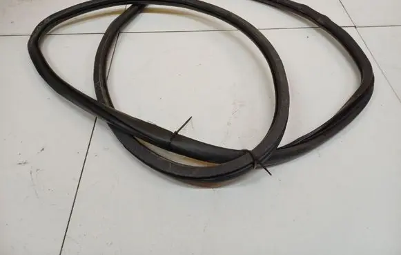 Audi A6 S6 C6 4F Rubber seal front coupe door