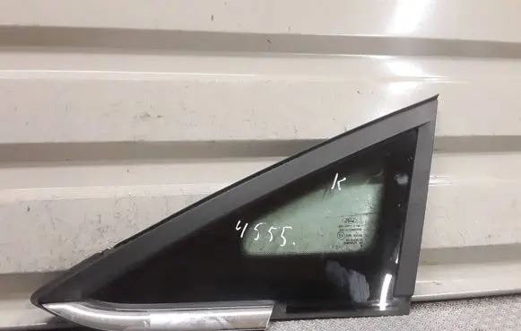 Ford Fiesta Front triangle window/glass 