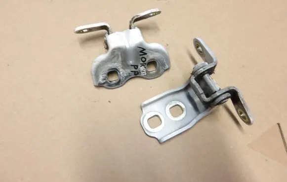 Opel Mokka X Front door hinge set 8P09