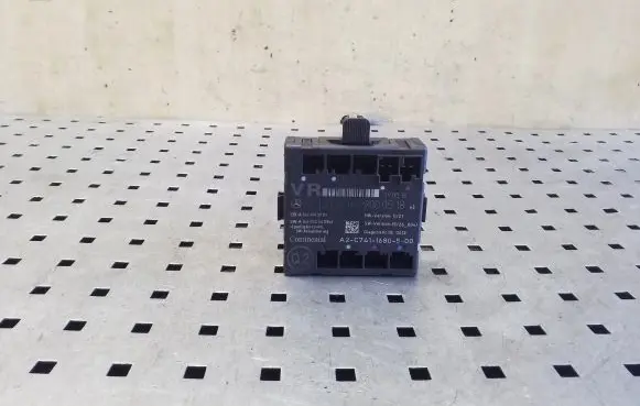 Mercedes-Benz B W246 W242 Door control unit/module A1669000518 A1669013901 A1669025408