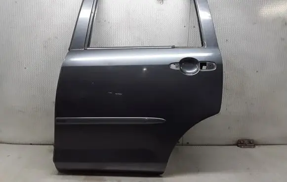 Mazda 2 Rear door