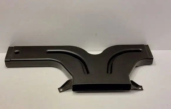 Volkswagen Jetta VI Intercooler air channel guide 5C6819725