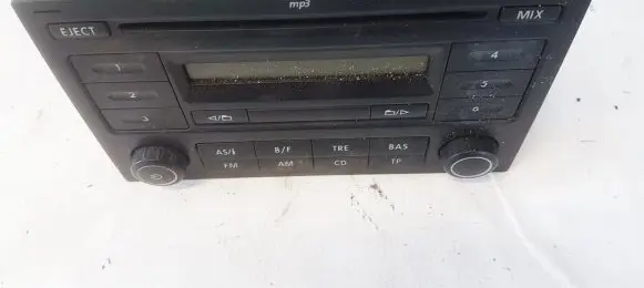 Volkswagen Fox Radio/CD/DVD/GPS head unit 5Z0035152E 6640
