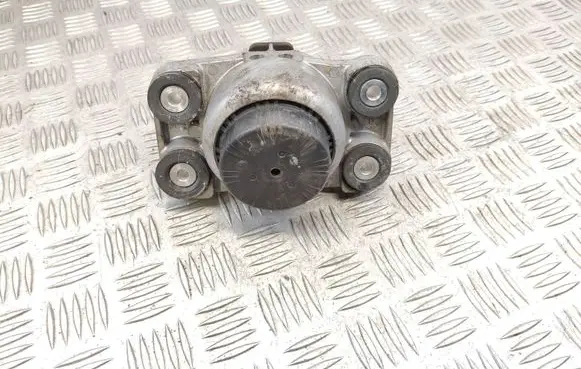 Land Rover Range Rover L405 Engine mount bracket