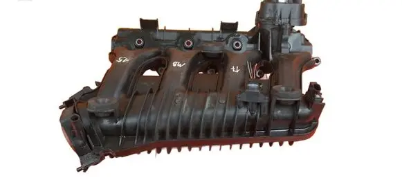 Mercedes-Benz C AMG W204 Intake manifold A2710903037 271820