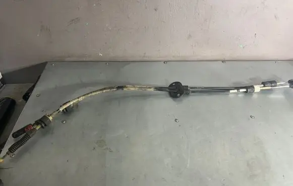 Ford Focus Gear shift cable linkage 4M5R7E395HB 6071120