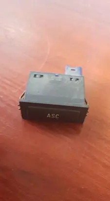 Traction control (ASR) switch