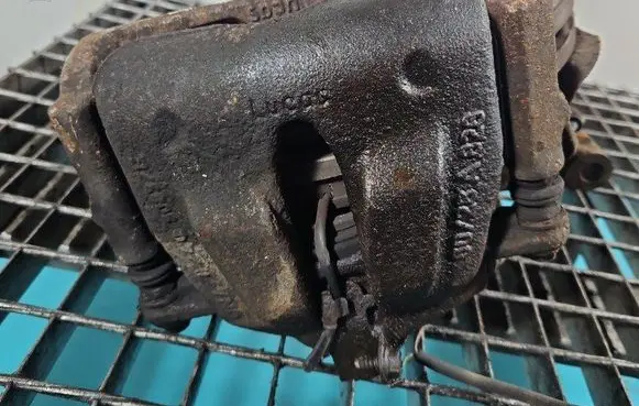 Front brake caliper