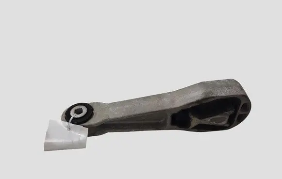 Volvo V40 Engine mount bracket 31359642