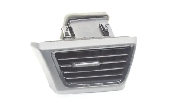 Nissan Leaf II (ZE1) Dashboard air vent grill cover trim 687615SK0B