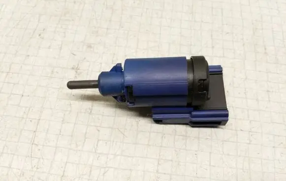 Clutch pedal sensor