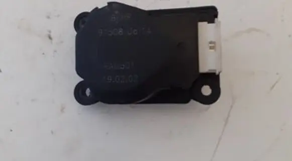 Citroen Xsara Picasso Intake manifold valve actuator/motor 41047324 91508UA14
