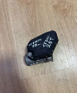 Renault Scenic II - Grand scenic II Throttle valve 8200302798F