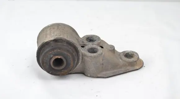 Audi A4 S4 B7 8E 8H Rear axle beam mounts housing 8E0501521M 4B0501521E