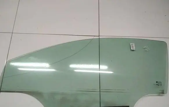 Opel Astra H Front door window glass four-door as2