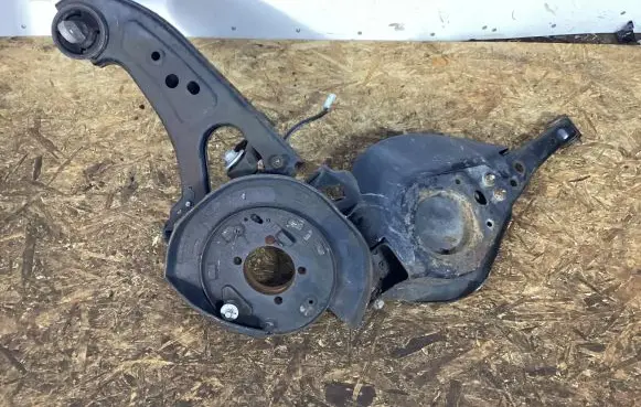 Lexus RX 450H Rear wheel hub spindle/knuckle 