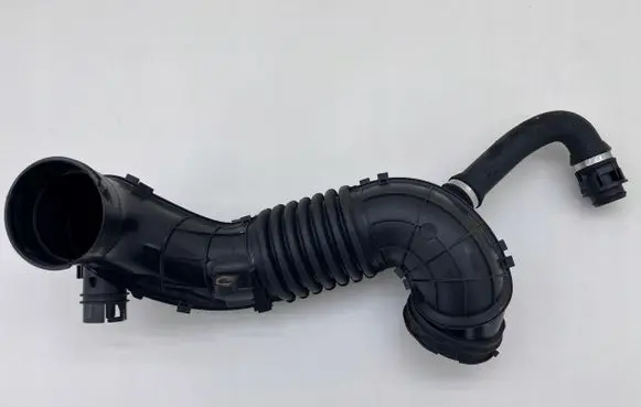 BMW 1 F20 F21 Air intake hose/pipe 586509