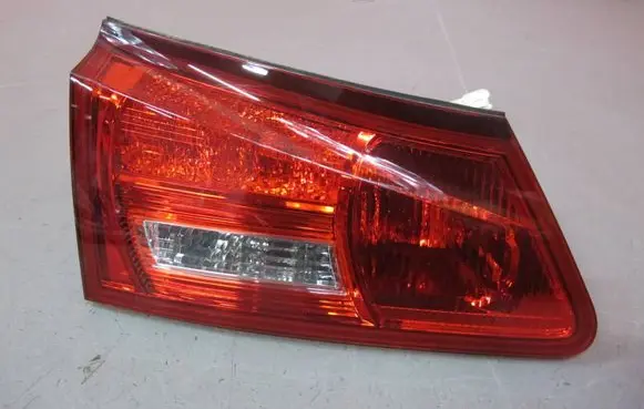 Lexus IS 220D-250-350 Rear/tail lights LEXUSLAMPAWKLAPELT