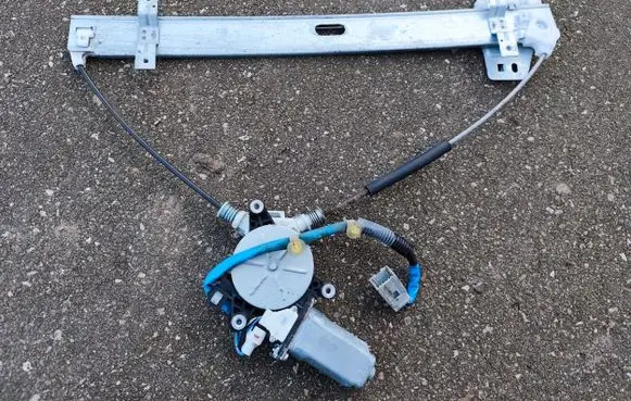 Honda Element Front door window regulator with motor