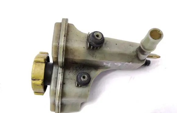 Mazda 2 Power steering fluid tank/reservoir 2S6C3531BC