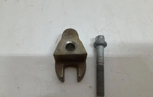 Volvo V60 Fuel Injector clamp holder 