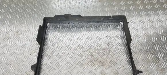Renault Clio V Radiator trim 215599143R