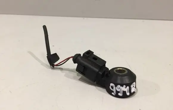 Volkswagen PASSAT B6 Detonation knock sensor 030905377C