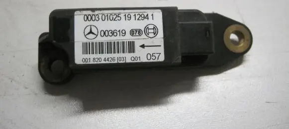 Mercedes-Benz C W203 Airbag deployment crash/impact sensor 0018204426