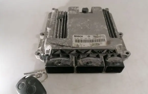 Renault Trafic III (X82) Engine control unit/module 237103984R 0281031363 237105202R