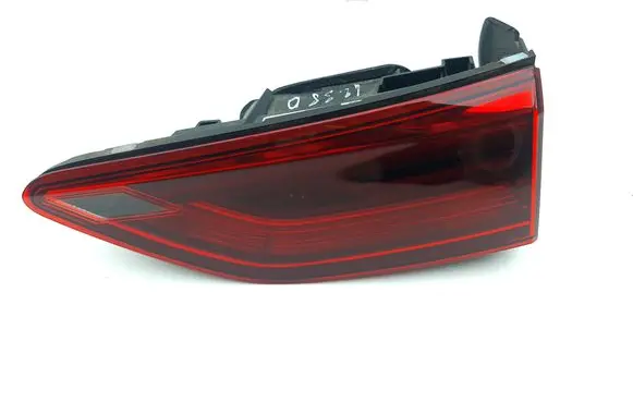 Volkswagen Golf VIII Tailgate rear/tail lights 5H0945094D