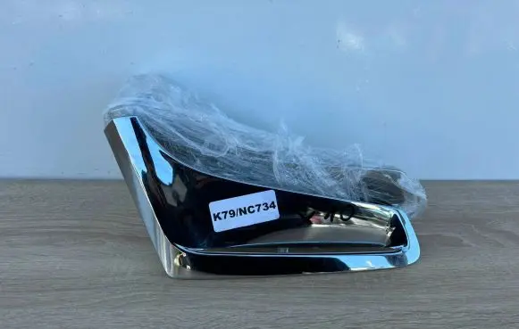 BMW 7 G11 G12 Front arch trim 51137347378