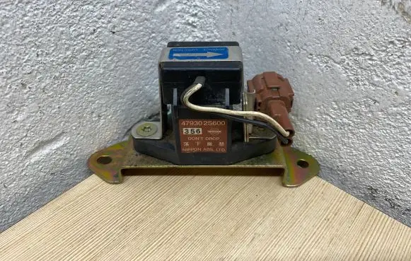 Nissan Navara D22 Airbag deployment crash/impact sensor 479302S600