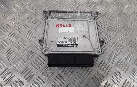 Hyundai i30 Engine control unit/module 9001040172kc 391122b202