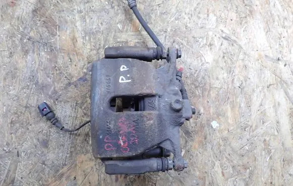 Skoda Octavia Mk3 (5E) Front brake caliper