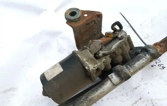 Opel Movano A Wiper motor