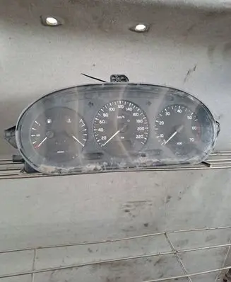 Renault Scenic I Speedometer (instrument cluster) 7700847782