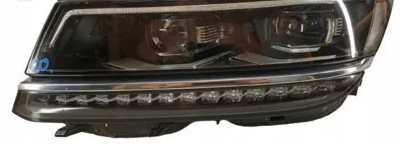 Volkswagen Tiguan Headlight/headlamp