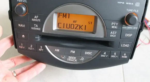 Radio/CD/DVD/GPS head unit
