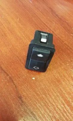 BMW 7 E38 Electric window control switch 8368974