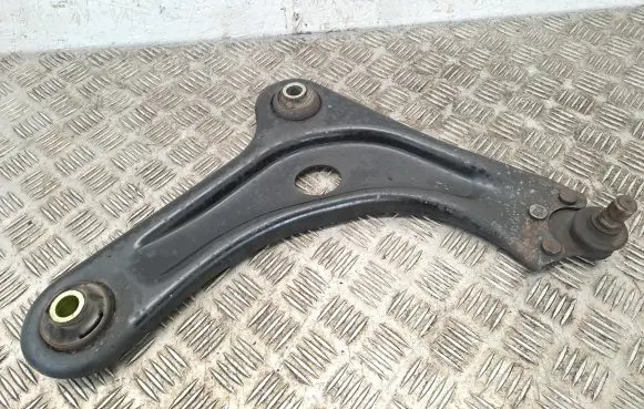 Peugeot 2008 I Front lower control arm/wishbone C22