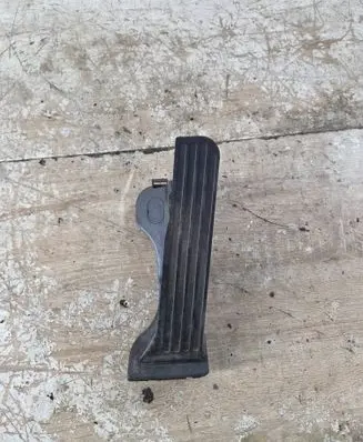 Volkswagen PASSAT B6 Accelerator throttle pedal 1K1721503L 6PV00860000