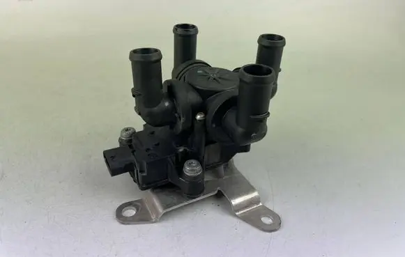 Audi e-tron Electric auxiliary coolant/water pump 4KE963375H 4KE121709E
