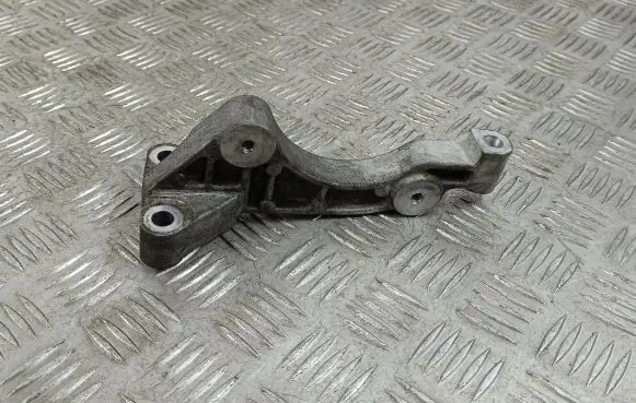 Jeep Cherokee Driveshaft support bearing bracket 68340069AA