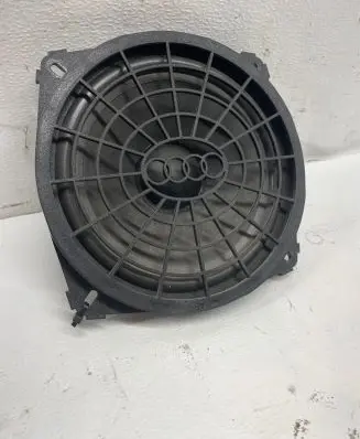 Audi A4 S4 B7 8E 8H Subwoofer speaker 4910140288 52506127 79163